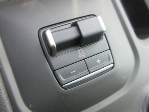 New 2026 GMC Sierra 2500 AT4 w/ AT4 Premium Plus Package AWD/4WD image 21