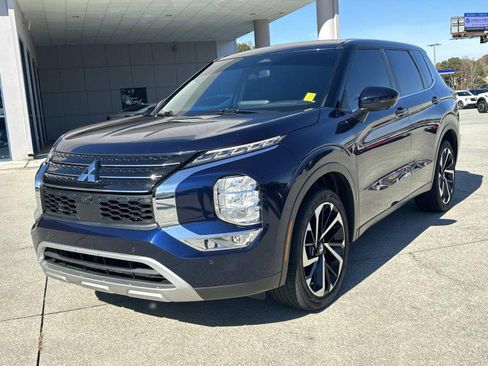 Used 2024 Mitsubishi Outlander FWD image 3