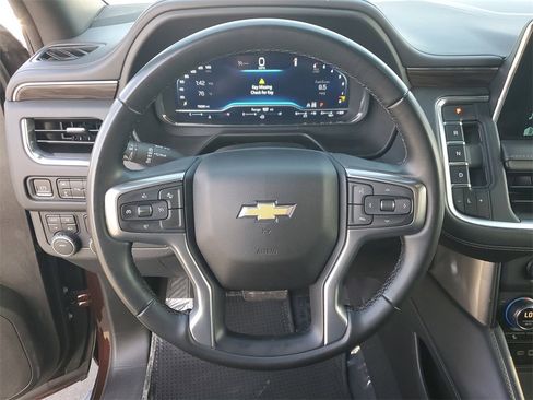 Used 2023 Chevrolet Suburban LT image 24