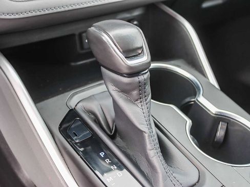 Used 2020 Toyota Highlander XLE image 20