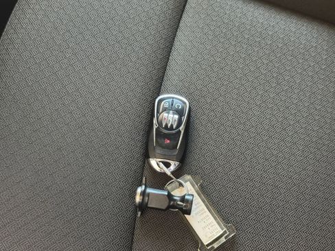 Used 2025 Buick Encore GX Preferred FWD image 21