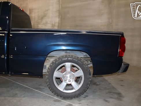 Used 2007 Chevrolet Silverado 1500 W/T RWD image 31