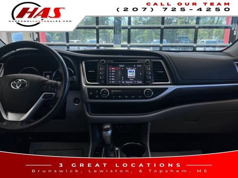 Used 2019 Toyota Highlander Limited AWD/4WD image 17