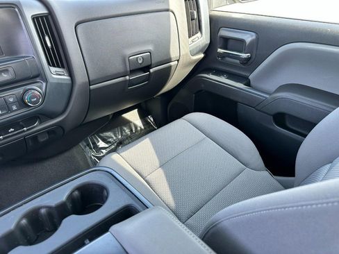 Used 2019 Chevrolet Silverado 1500 Custom w/ Custom Convenience Package image 15