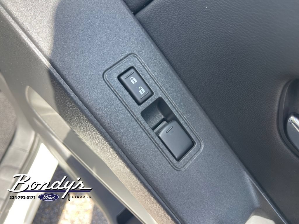 Used 2025 Nissan Frontier SV RWD image 20