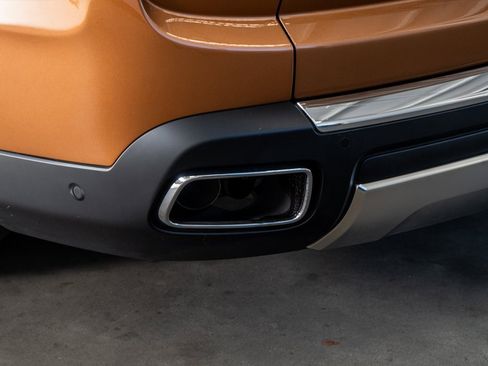 Used 2023 Rolls-Royce Cullinan w/ Cullinan Package image 27