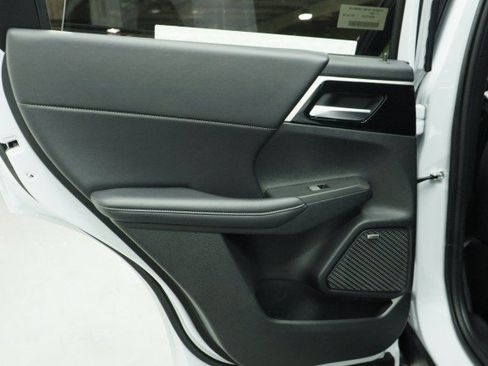 New 2026 Mitsubishi Outlander LE FWD image 25