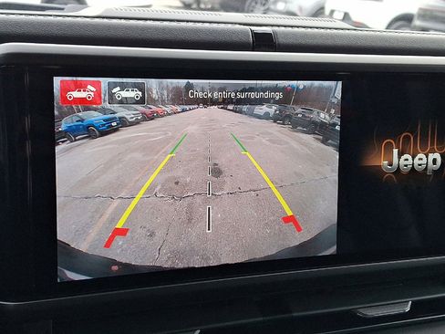 Used 2025 Jeep Wrangler Unlimited Rubicon w/ Safety Group image 15