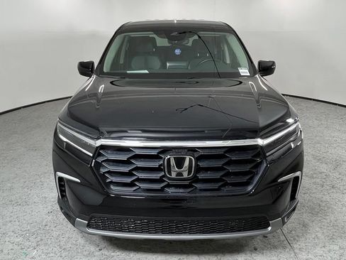 Used 2025 Honda Pilot EX-L image 8