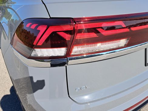 New 2026 Volkswagen Atlas Cross Sport SEL Premium R-Line AWD/4WD image 34