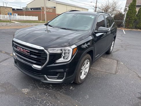 Used 2023 GMC Terrain SLE w/ Driver Convenience Package image 15