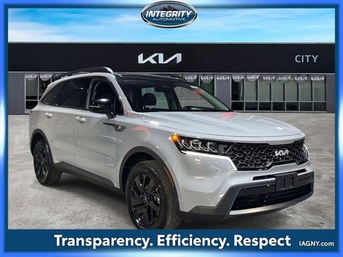Used 2023 Kia Sorento S w/ Panoramic Sunroof Package image 1