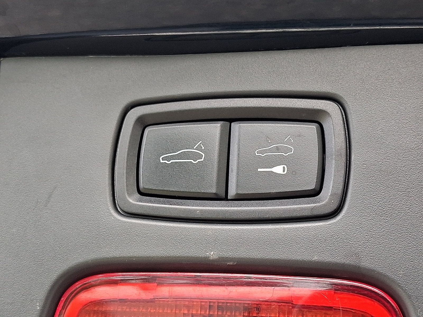Used 2016 Porsche Cayenne GTS AWD/4WD image 33