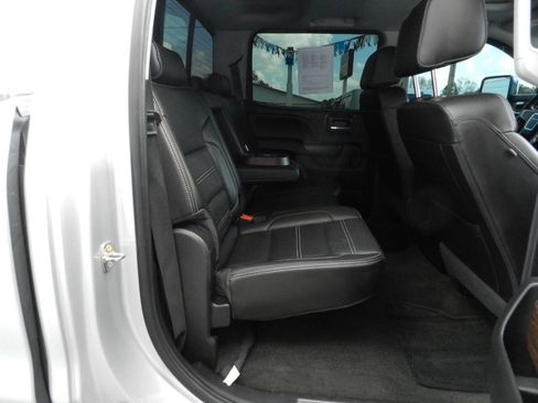 Used 2018 GMC Sierra 2500 Denali w/ Duramax Plus Package image 12