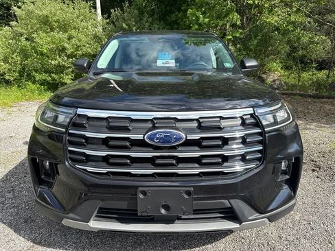 New 2026 Ford Explorer Active w/ Active Comfort Package AWD/4WD image 2