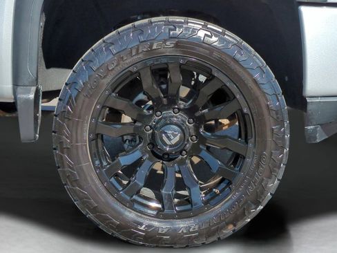 Used 2020 GMC Sierra 2500 Denali w/ Denali Ultimate Package image 10