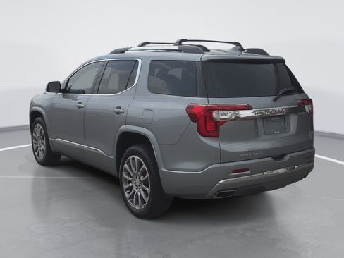 Used 2023 GMC Acadia Denali w/ Denali Ultimate Package FWD image 5