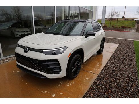 New 2026 Volkswagen Tiguan SE R-Line image 1