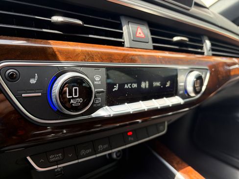 Used 2019 Audi A4 2.0T Premium Plus w/ Premium Plus Package FWD image 25
