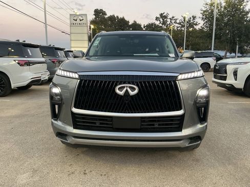Certified 2025 INFINITI QX80 Sensory image 3