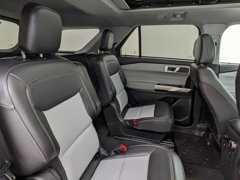 Certified 2023 Ford Explorer XLT w/ Equipment Group 202A AWD/4WD image 39