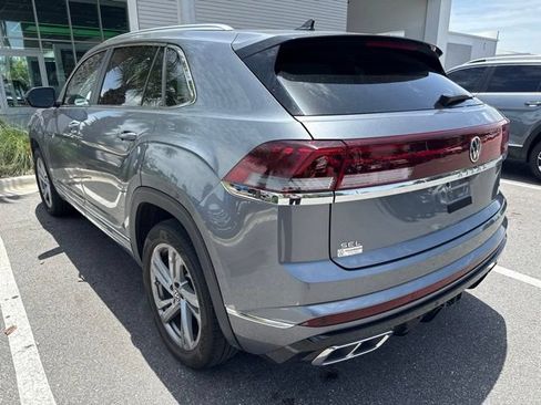 Certified 2024 Volkswagen Atlas Cross Sport SEL R-Line AWD/4WD image 7