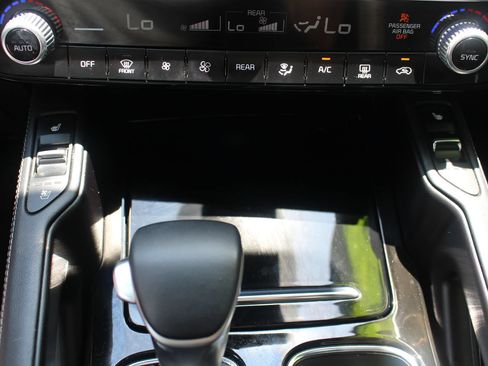 Certified 2025 Kia Telluride SX Prestige X-Line AWD/4WD image 30