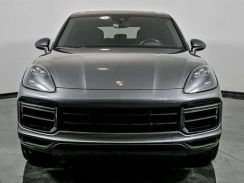 Used 2019 Porsche Cayenne Turbo image 4