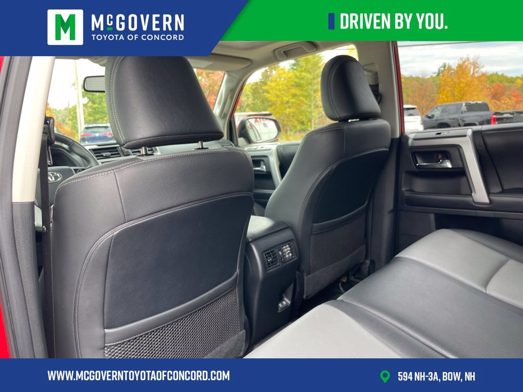 Used 2020 Toyota 4Runner SR5 Premium w/ Moonroof Package AWD/4WD image 18