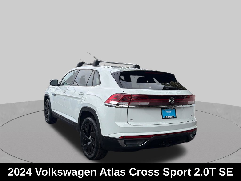 Used 2024 Volkswagen Atlas Cross Sport SE AWD/4WD image 3