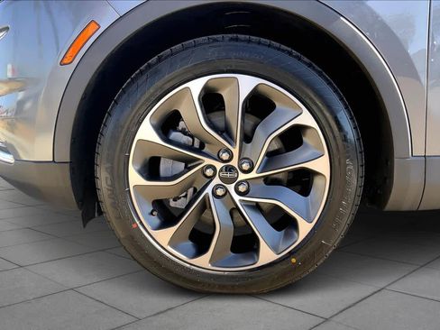 Used 2022 Lincoln Nautilus Reserve image 10