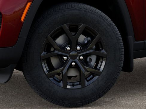 New 2025 Jeep Grand Cherokee Altitude image 19