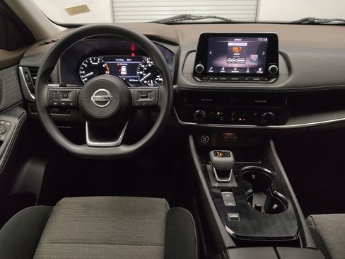 Used 2021 Nissan Rogue S image 22