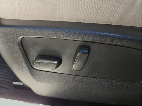 Used 2023 Buick Envision Essence AWD/4WD image 14