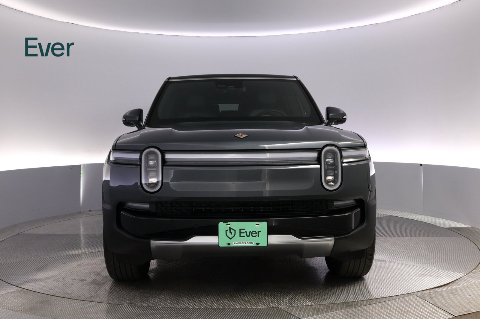 Used 2025 Rivian R1S Adventure Dual AWD/4WD image 12