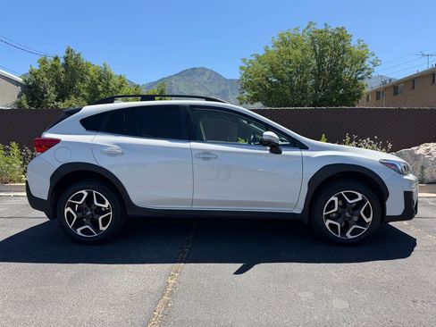 Used 2020 Subaru Crosstrek 2.0i Limited w/ Moonroof Package w/Navigation AWD/4WD image 2