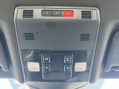 Used 2025 Volkswagen Jetta Sport FWD image 27