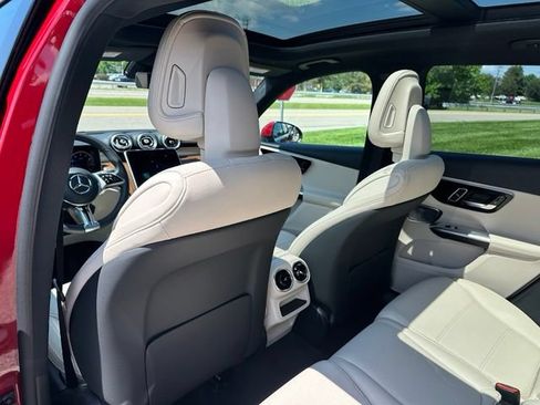 Used 2026 Mercedes-Benz GLC 300 4MATIC image 18