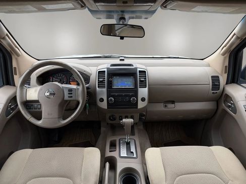 Used 2012 Nissan Frontier SV image 17