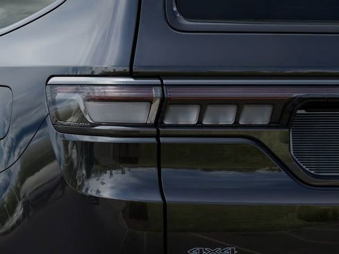 New 2026 Jeep Grand Wagoneer 4WD image 9