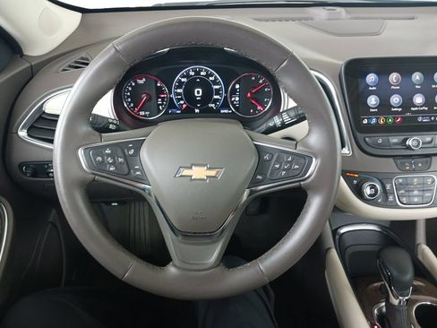 Used 2024 Chevrolet Malibu LT FWD image 17