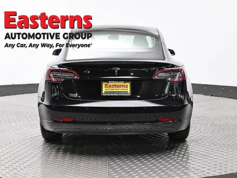 Used 2019 Tesla Model 3 Standard Range image 6