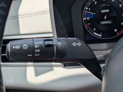 Used 2023 Mitsubishi Outlander SEL FWD image 27