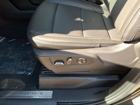 New 2026 GMC Sierra 3500 Denali w/ Denali Reserve Package AWD/4WD image 18