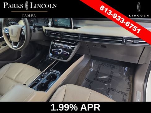 Used 2022 Lincoln Corsair FWD w/ Premium Package image 10