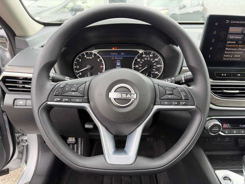 Used 2025 Nissan Altima 2.5 SV w/ SV Special Edition Package FWD image 32