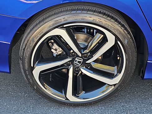 Used 2020 Honda Accord Sport image 12