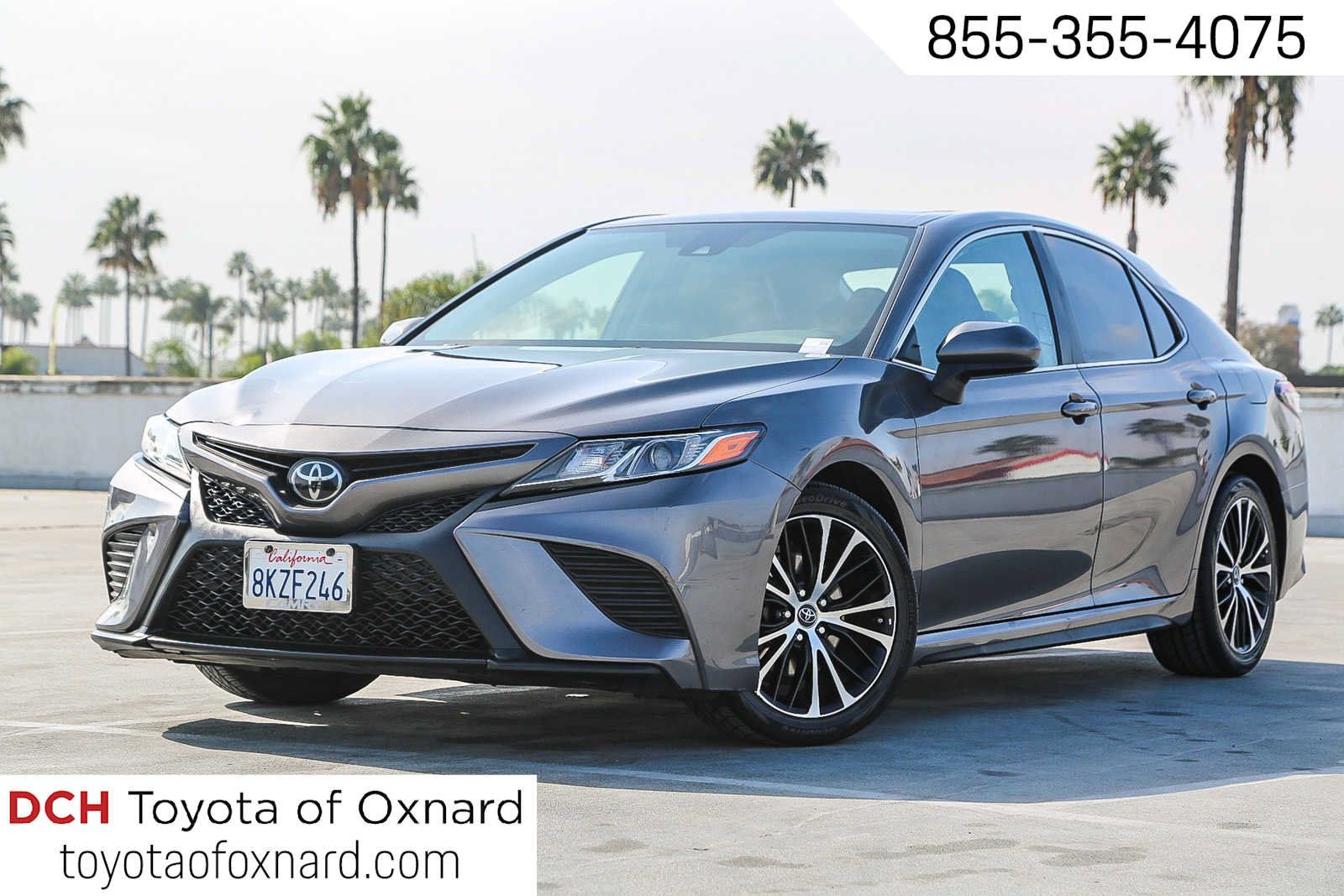 Used 2019 Toyota Camry SE w/ Blackout Package FWD image 1
