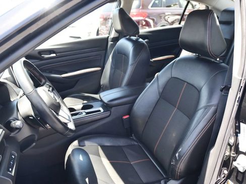 Used 2021 Nissan Altima 2.5 SR FWD image 9