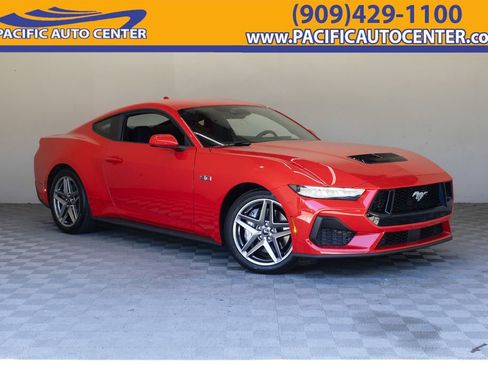 Used 2025 Ford Mustang GT RWD image 1